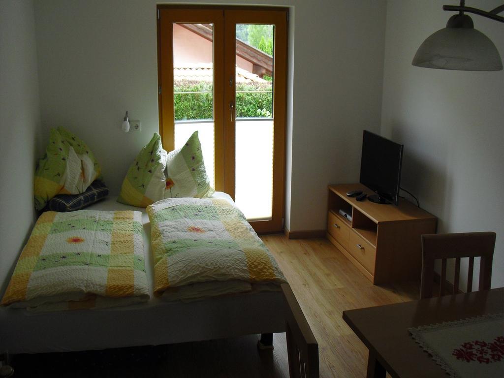 Haus Gruenbacher เลียนซ์ ภายนอก รูปภาพ